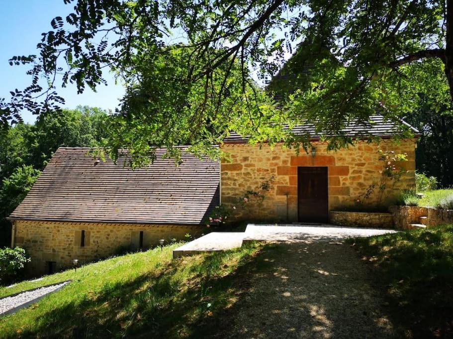 Maison Climatisee Avec Jacuzzi A 10 Min De Sarlat Exterior photo